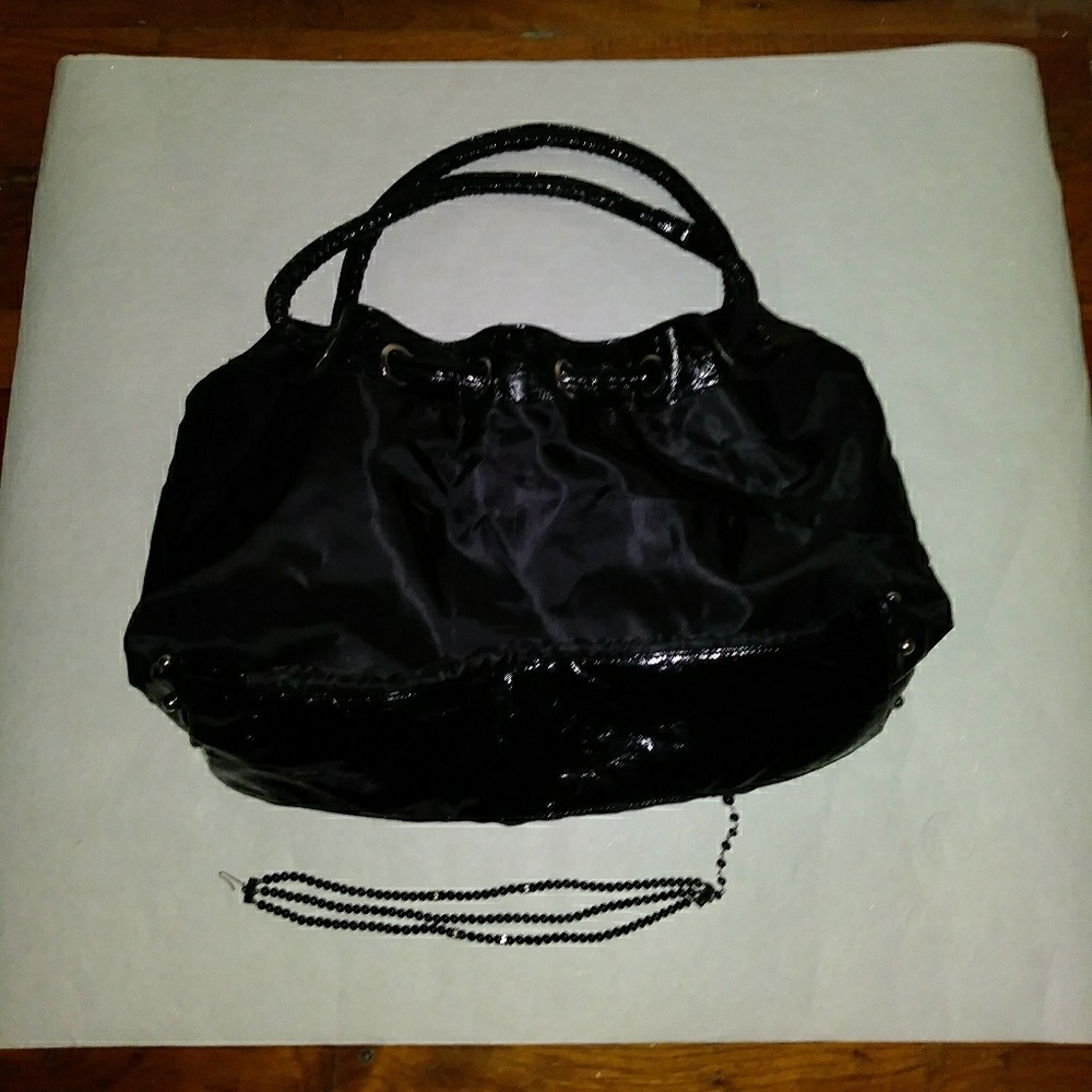 Purse Bag Black Merle Norman, and 3 strain bead ne